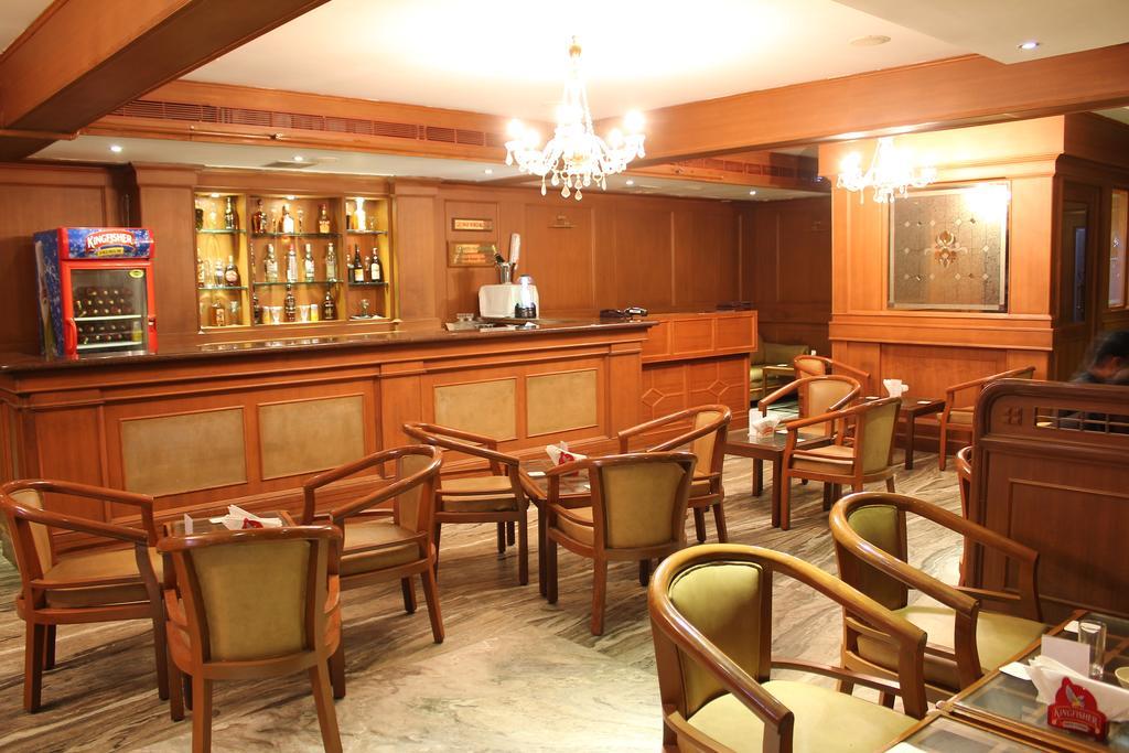 Hotel Emerald Park Čennai Exteriér fotografie